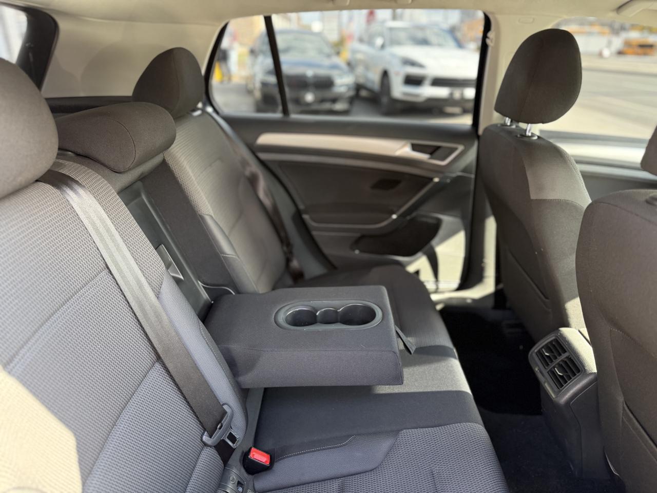 2017 Volkswagen Golf TSI S | APPLE CARPLAY | BACK UP CAMERA | Photo