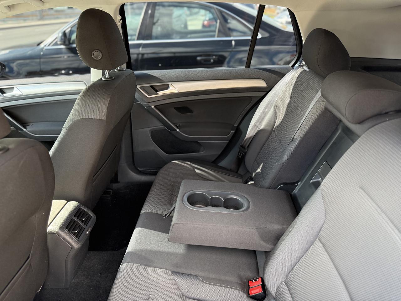 2017 Volkswagen Golf TSI S | APPLE CARPLAY | BACK UP CAMERA | Photo