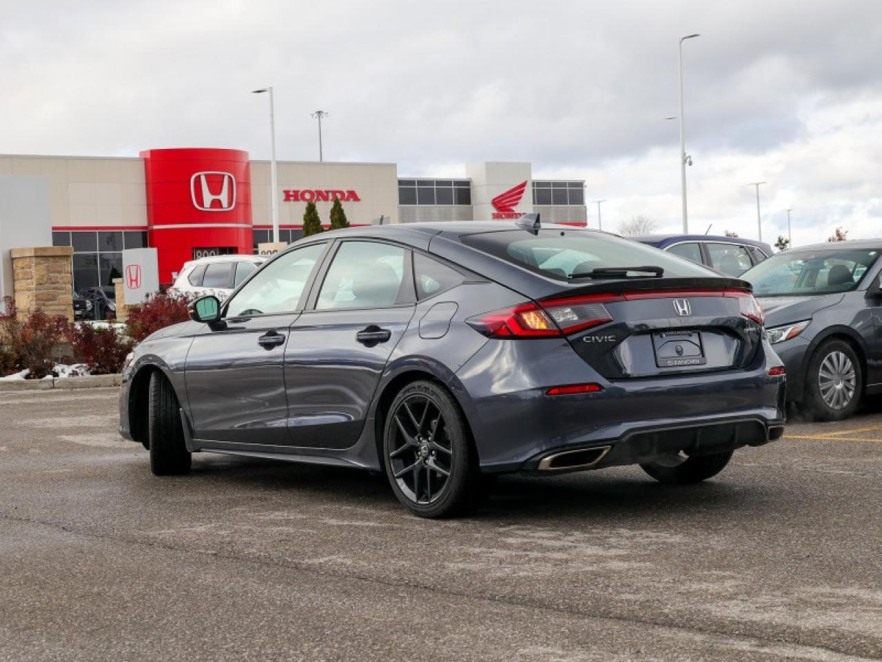 2024 Honda Civic Hatchback Sport  - Sunroof -  Heated Seats Photo3