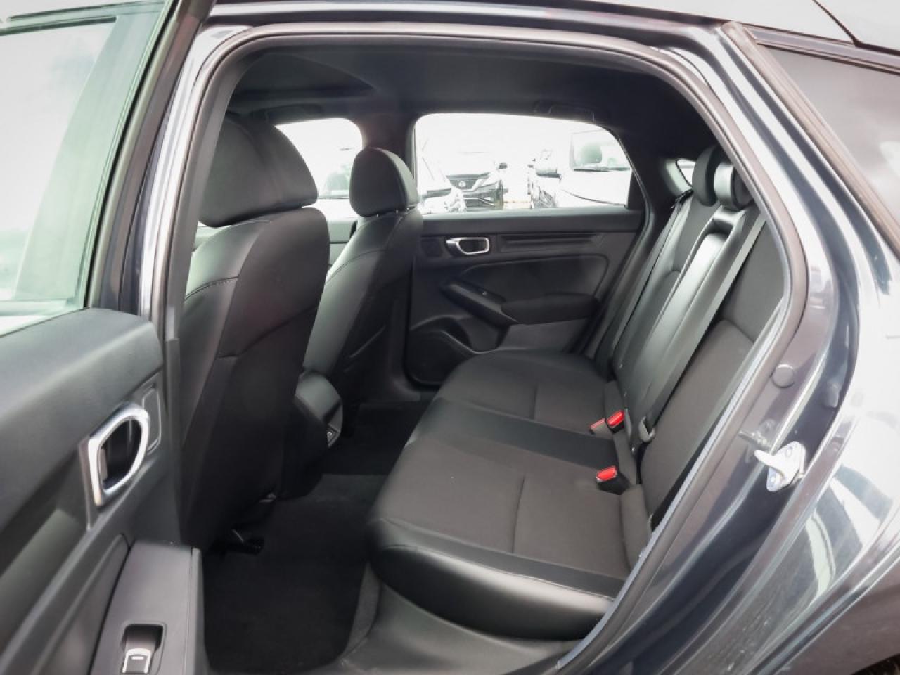 2024 Honda Civic Hatchback Sport  - Sunroof -  Heated Seats Photo