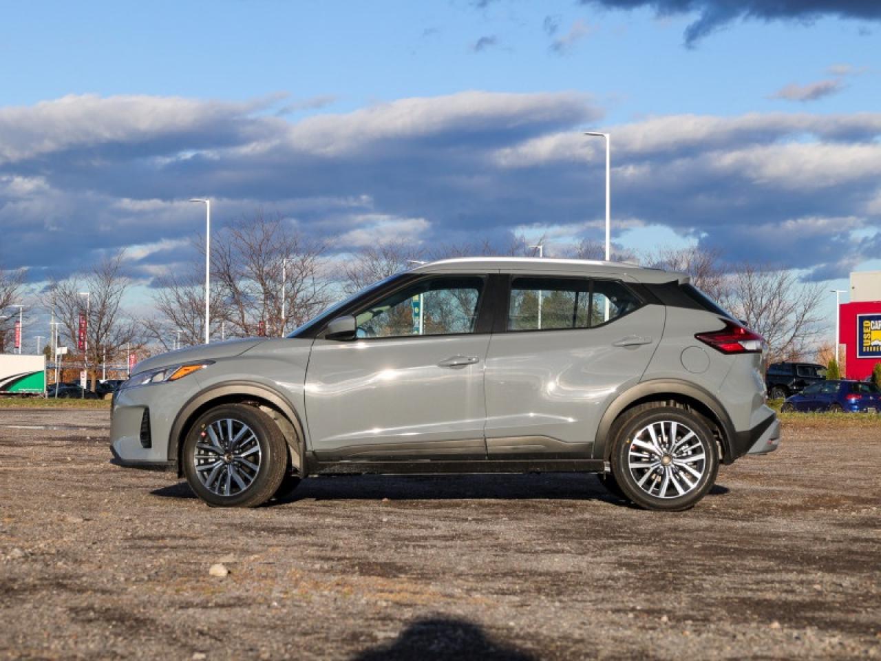 2025 Nissan Kicks Play SV  - Heated Seats -  Apple CarPlay Photo4