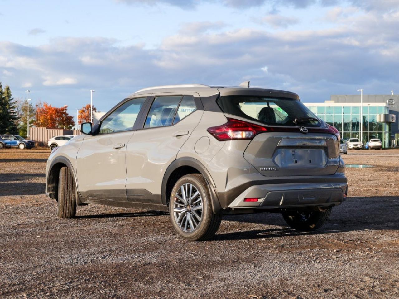 2025 Nissan Kicks Play SV  - Heated Seats -  Apple CarPlay Photo3