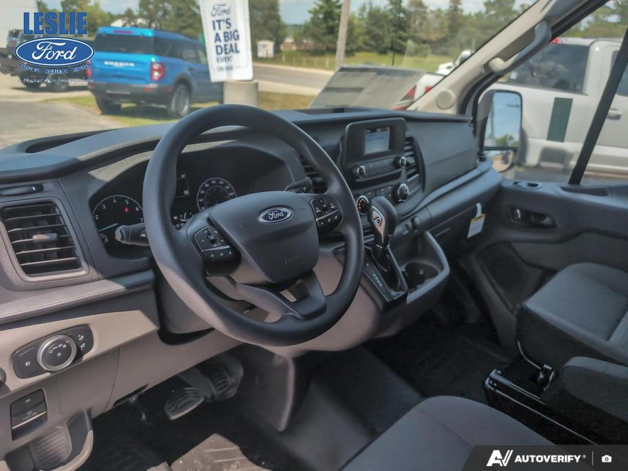 2025 Ford Transit Medium Roof 250 Cargo RWD Photo