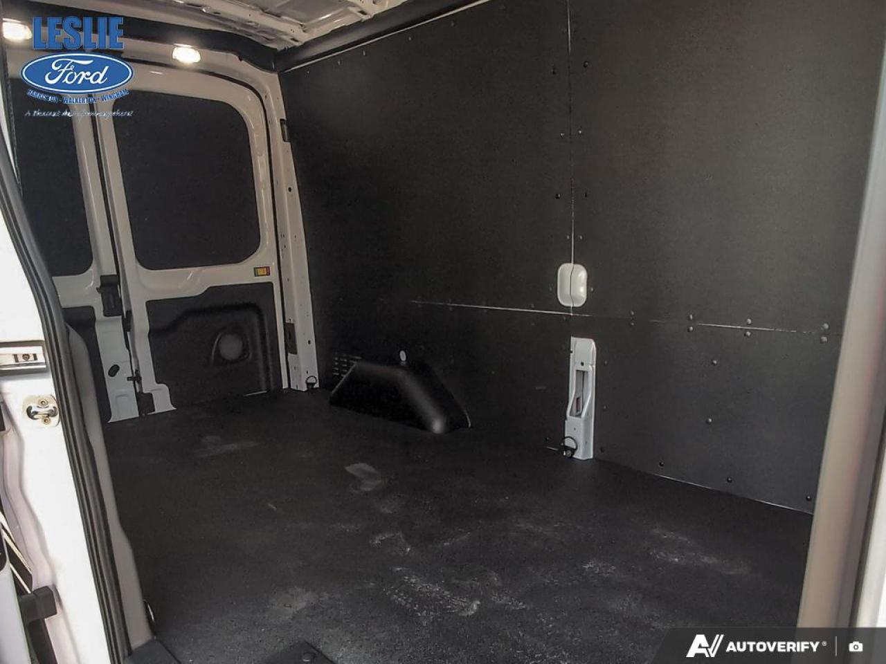 2025 Ford Transit Medium Roof 250 Cargo RWD Photo