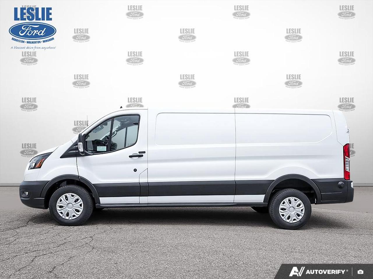 2024 Ford Transit Regular Roof 250 Cargo RWD Photo2