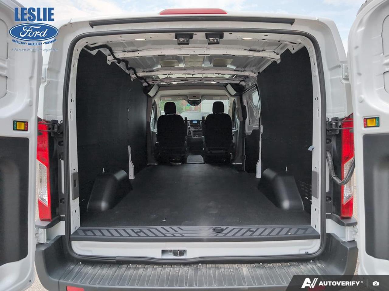 2024 Ford Transit Regular Roof 250 Cargo RWD Photo