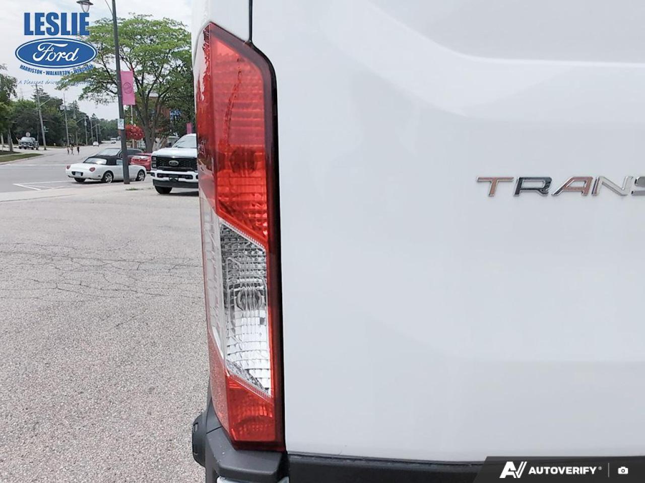 2024 Ford Transit Regular Roof 250 Cargo RWD Photo