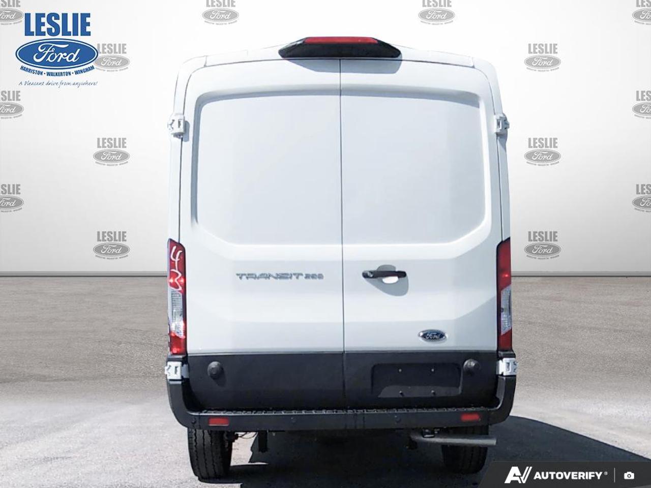2025 Ford Transit Medium Roof 250 Cargo RWD Photo4