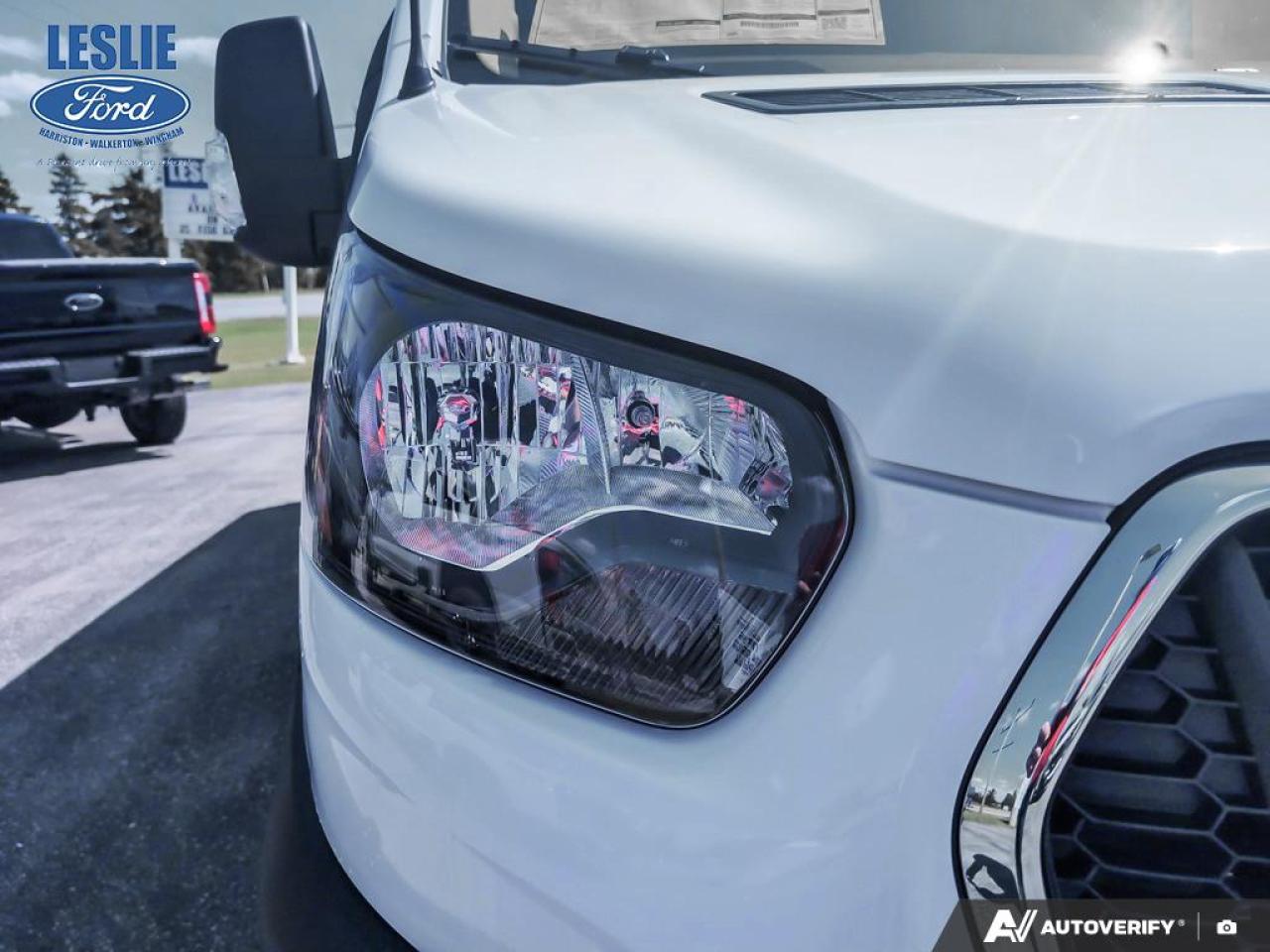 2025 Ford Transit Medium Roof 250 Cargo RWD Photo