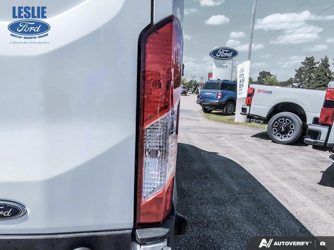 2025 Ford Transit Medium Roof 250 Cargo RWD Photo