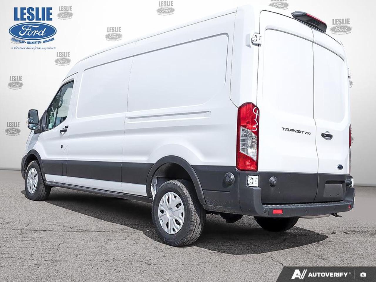 2025 Ford Transit Medium Roof 250 Cargo RWD Photo3