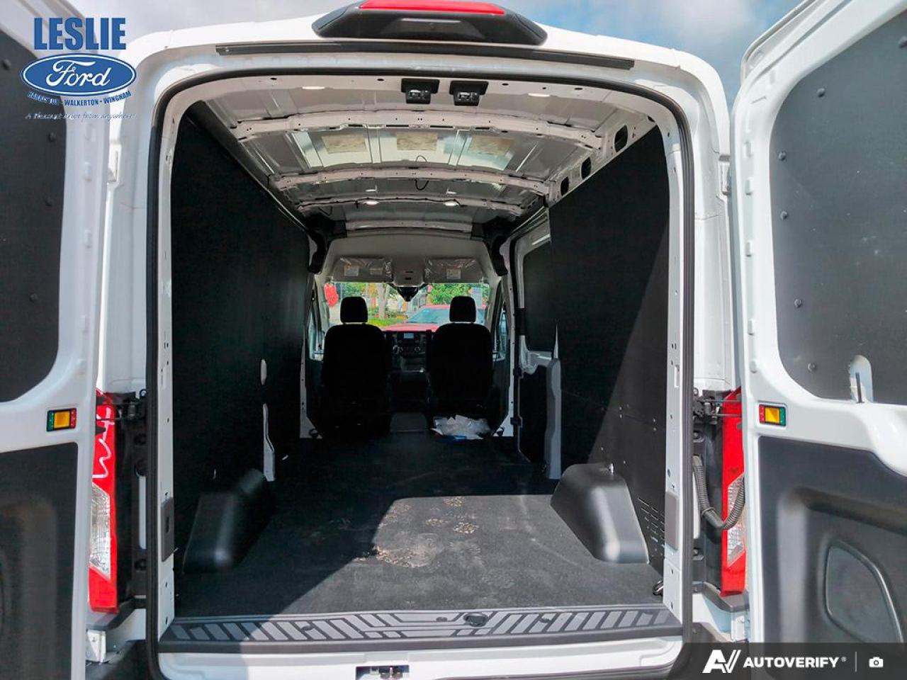 2025 Ford Transit Medium Roof 250 Cargo RWD Photo
