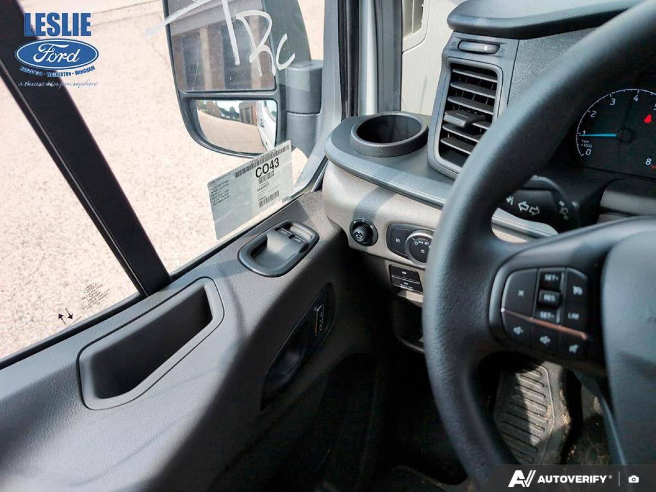 2025 Ford Transit Medium Roof 250 Cargo RWD Photo