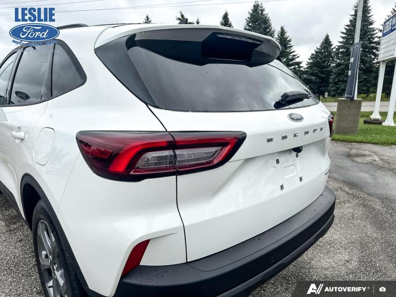 2025 Ford Escape ST-Line AWD Photo5