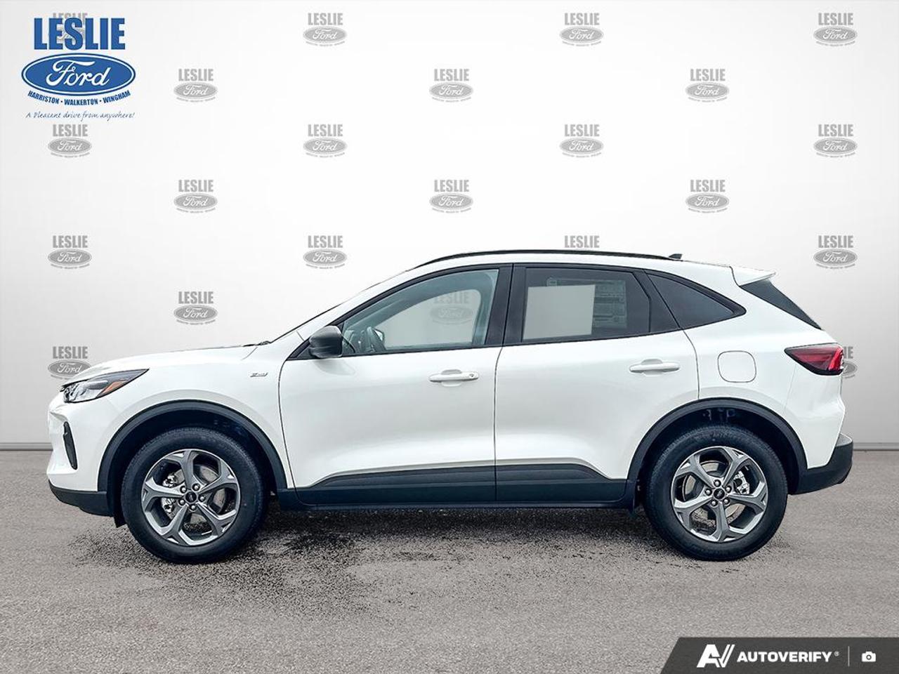 2025 Ford Escape ST-Line AWD Photo2