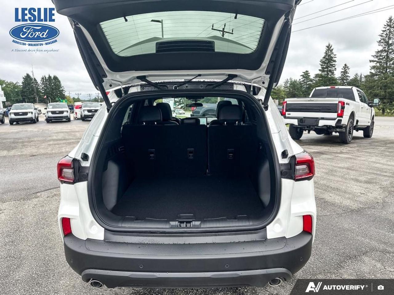 2025 Ford Escape ST-Line AWD Photo