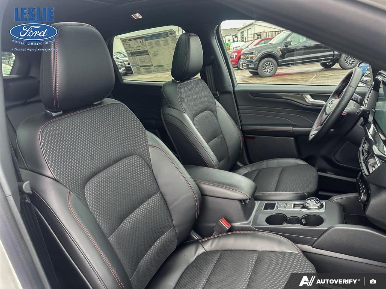 2025 Ford Escape ST-Line AWD Photo