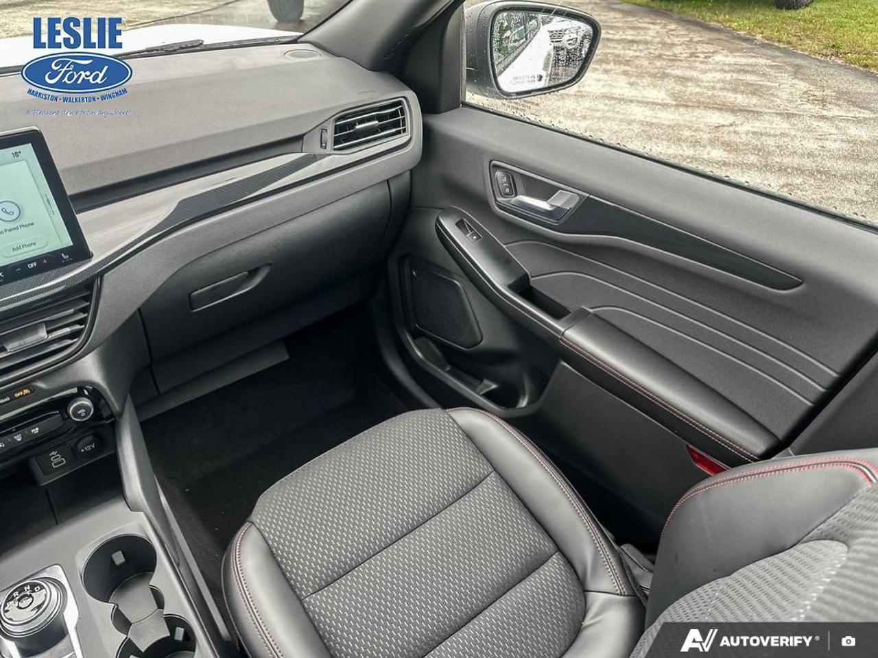 2025 Ford Escape ST-Line AWD Photo