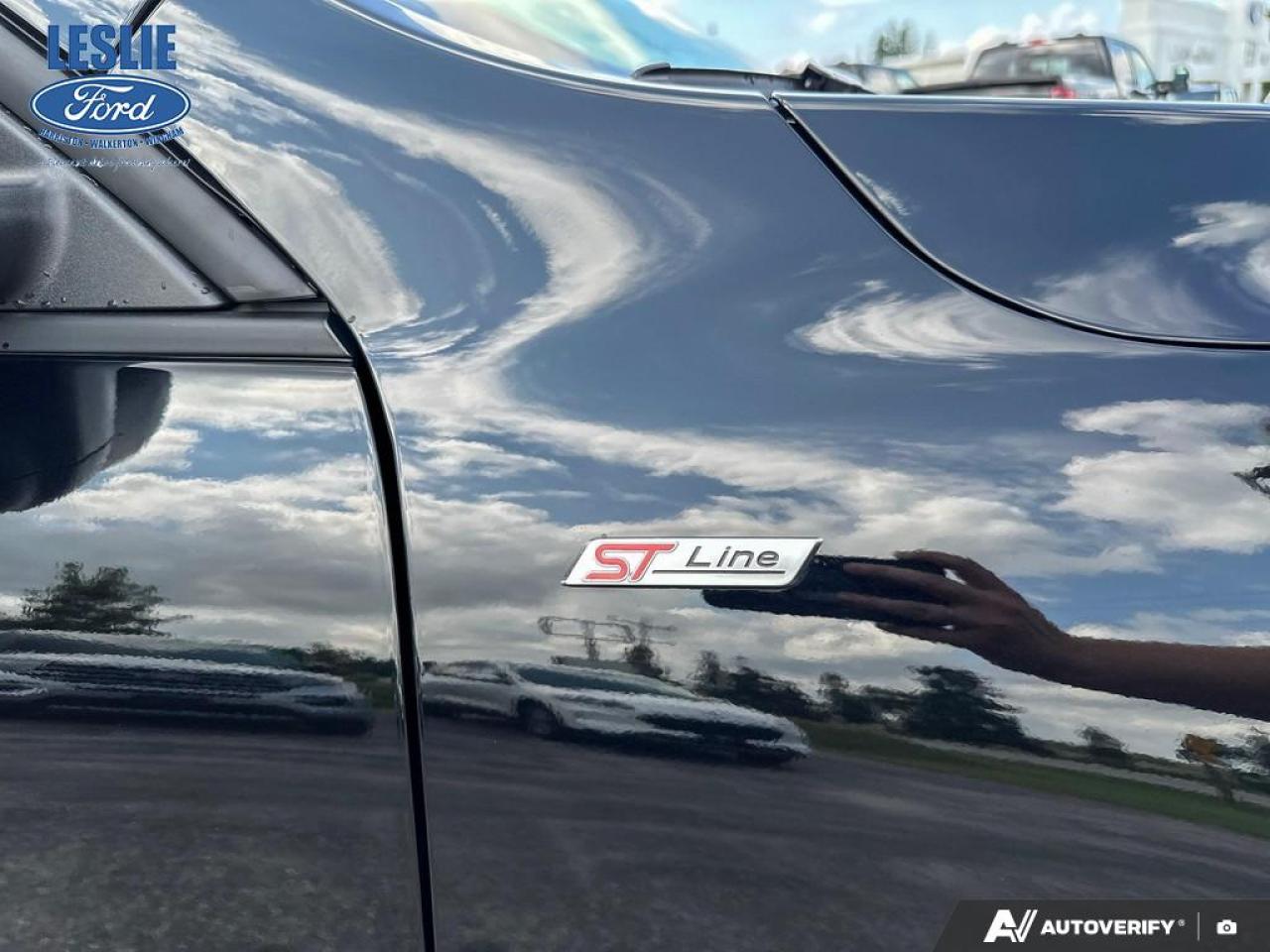 2025 Ford Escape ST-Line AWD Photo