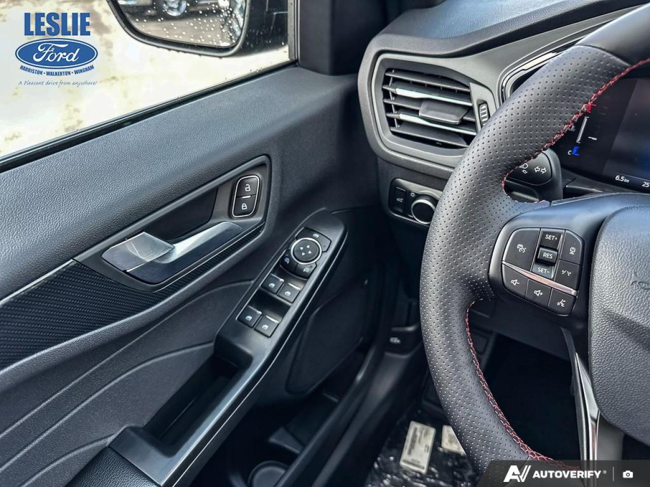 2025 Ford Escape ST-Line AWD Photo