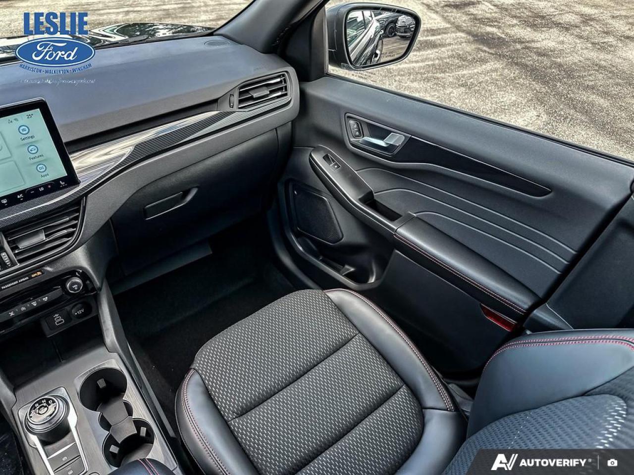 2025 Ford Escape ST-Line AWD Photo