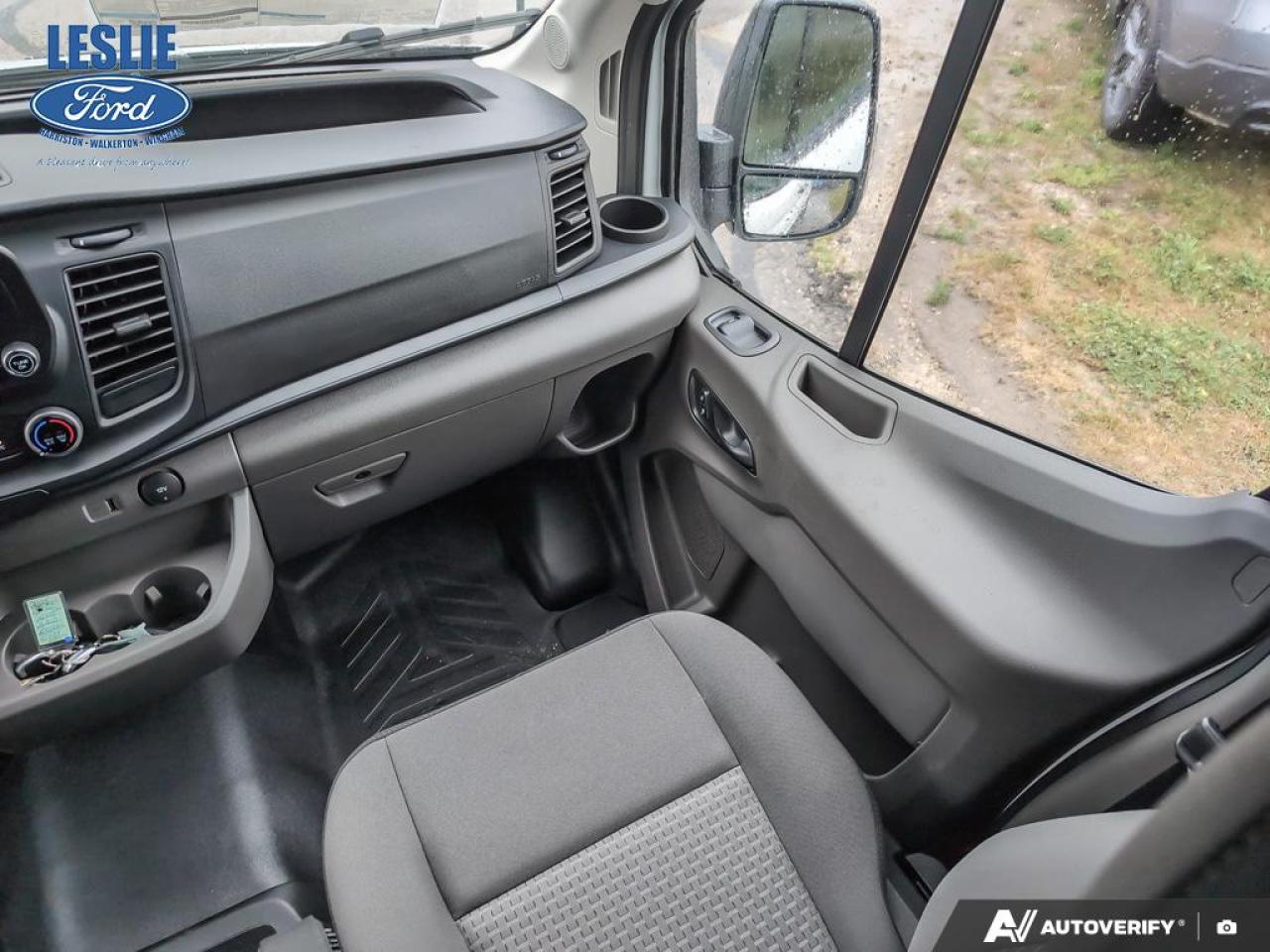 2025 Ford Transit Medium Roof 250 Cargo RWD Photo