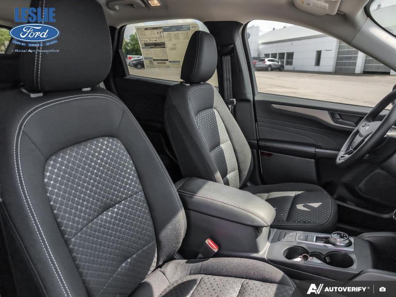 2025 Ford Escape Active AWD Photo5