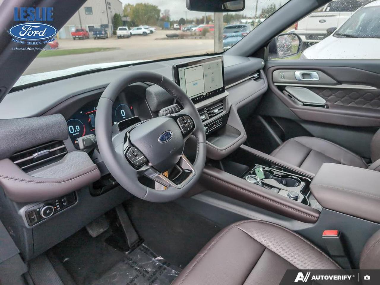 2026 Ford Explorer PLATINUM 4WD 600A Photo5