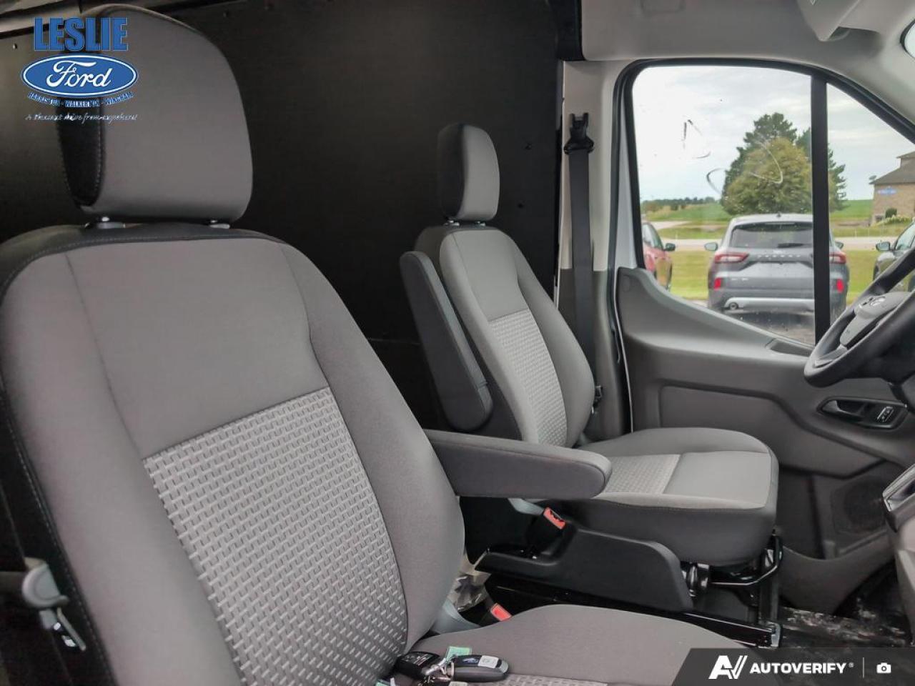 2025 Ford Transit Medium Roof 250 Cargo RWD Photo