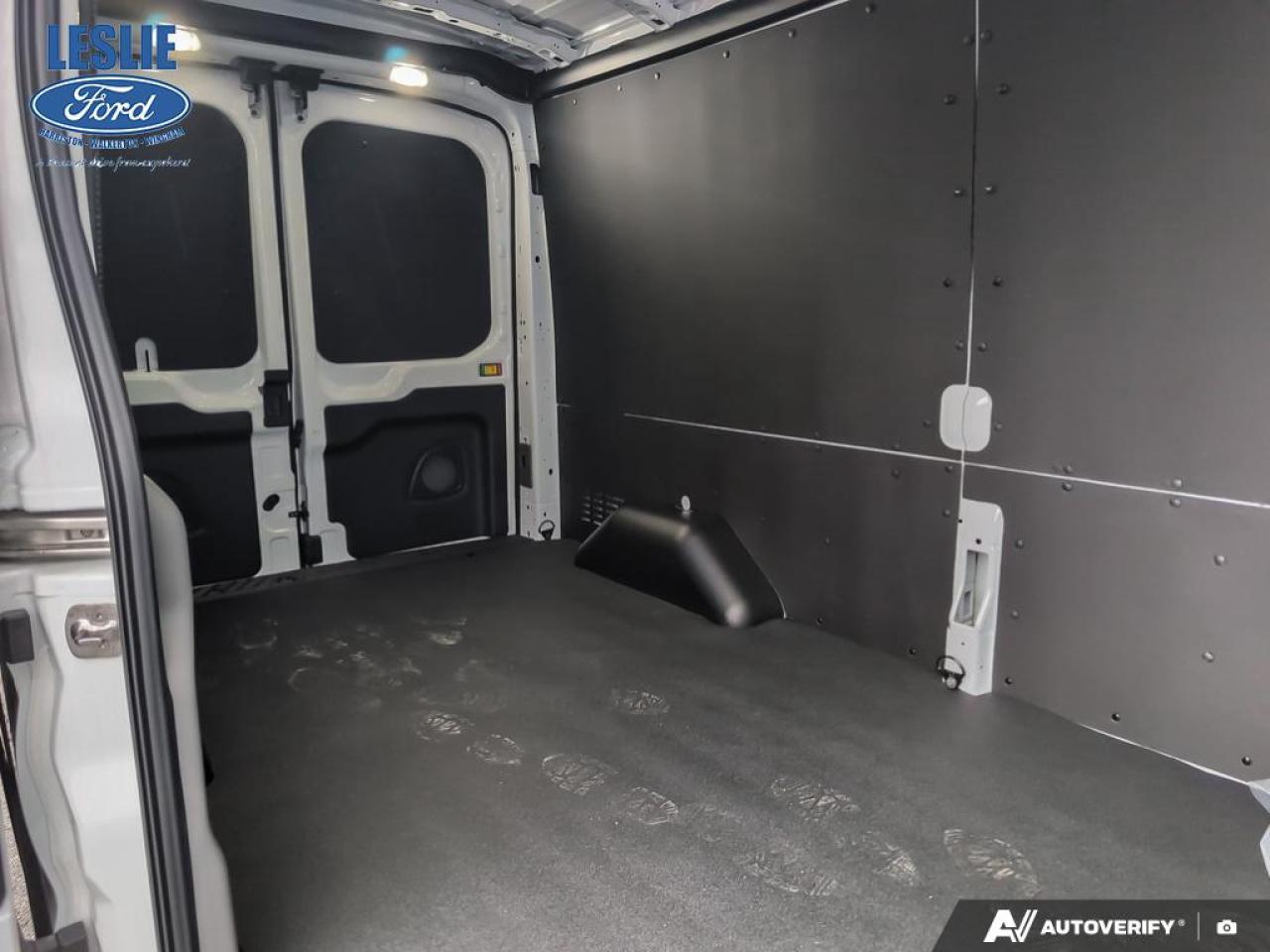 2025 Ford Transit Medium Roof 250 Cargo RWD Photo