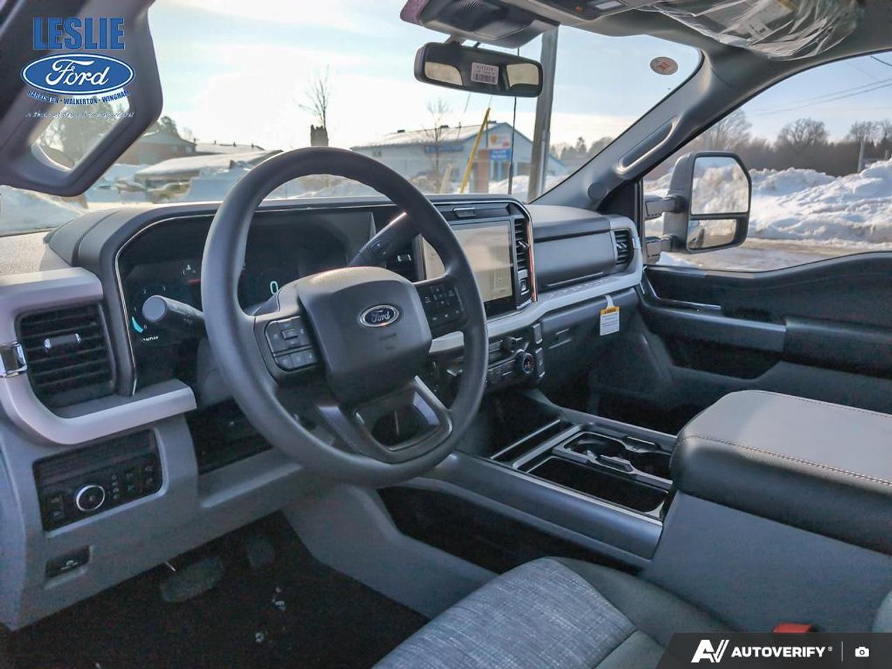 2026 Ford F-350 XLT Crew Cab Dually 4x4 Photo