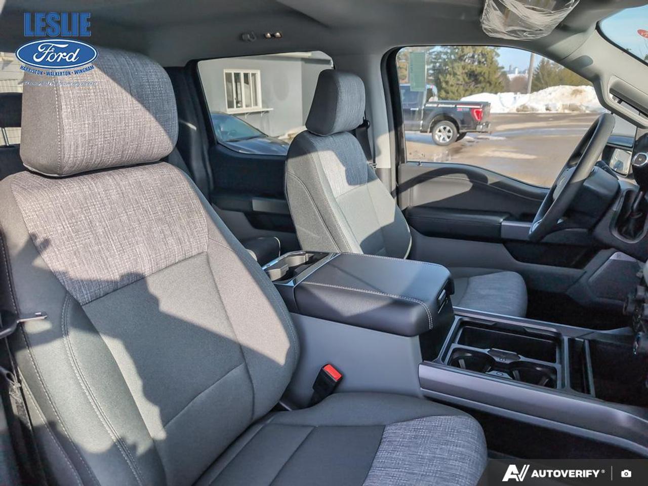 2026 Ford F-350 XLT Crew Cab Dually 4x4 Photo