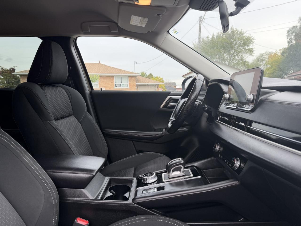 2022 Mitsubishi Outlander ES 4WD - Photo #8