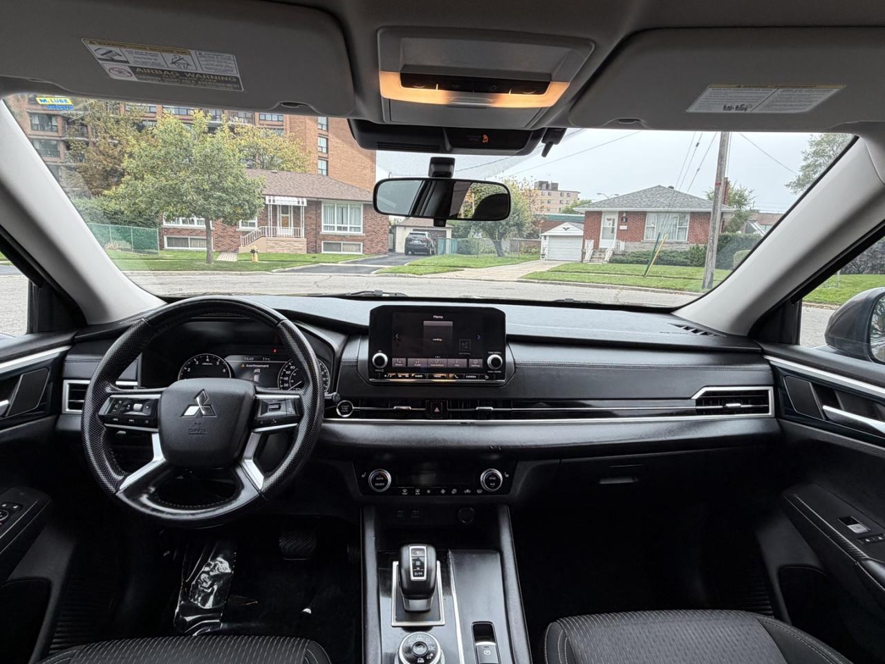2022 Mitsubishi Outlander ES 4WD - Photo #10