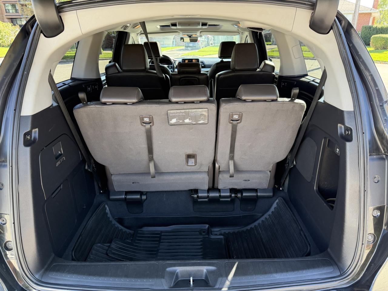 2018 Honda Odyssey Touring - Photo #10