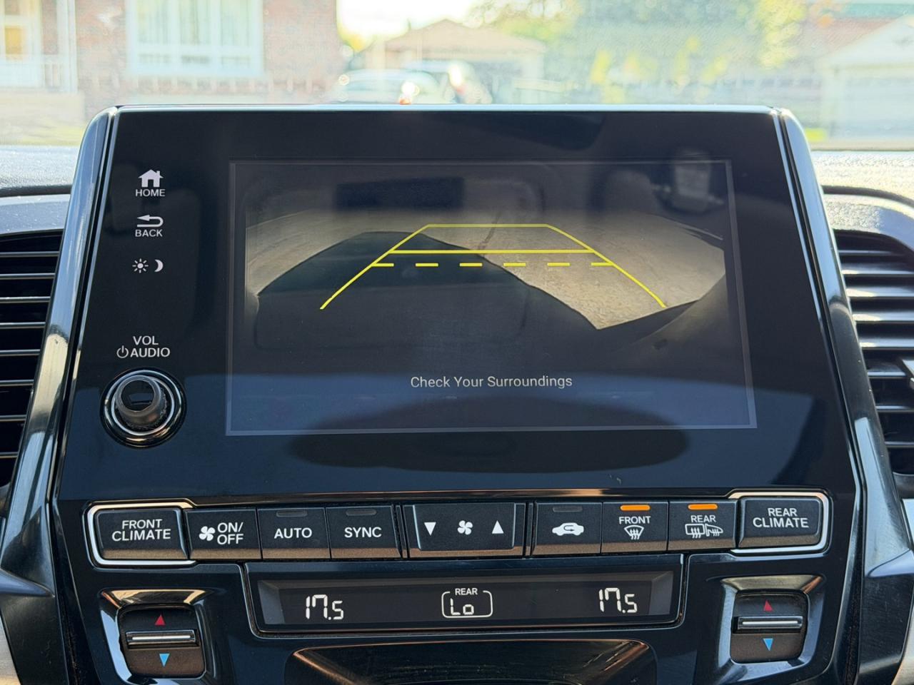 2018 Honda Odyssey Touring - Photo #20