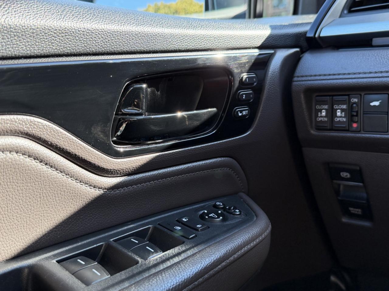 2018 Honda Odyssey Touring - Photo #28