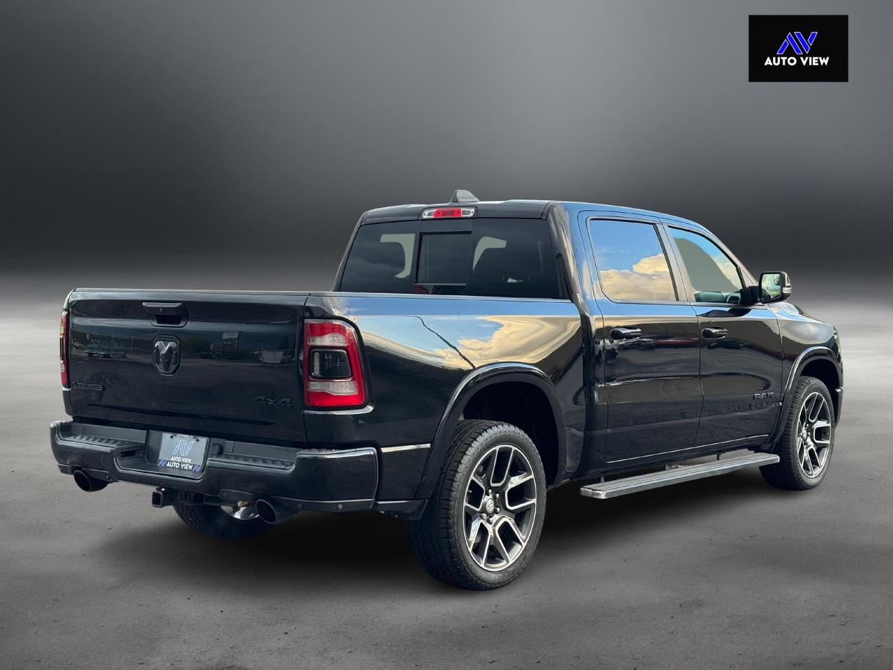 2019 RAM 1500 Laramie **MOON ROOF** - Photo #5