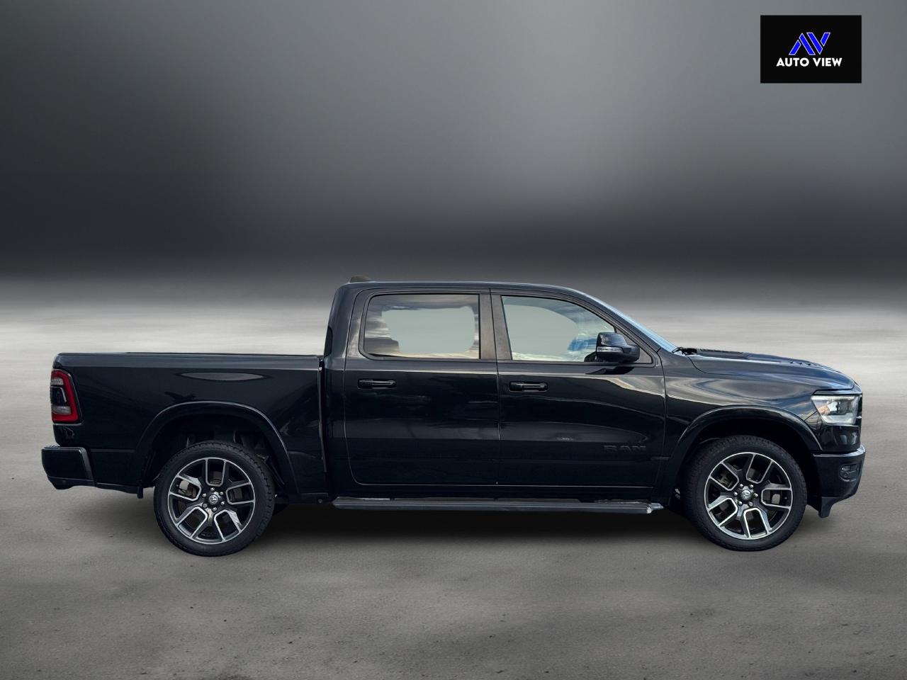 2019 RAM 1500 Laramie **MOON ROOF** - Photo #4