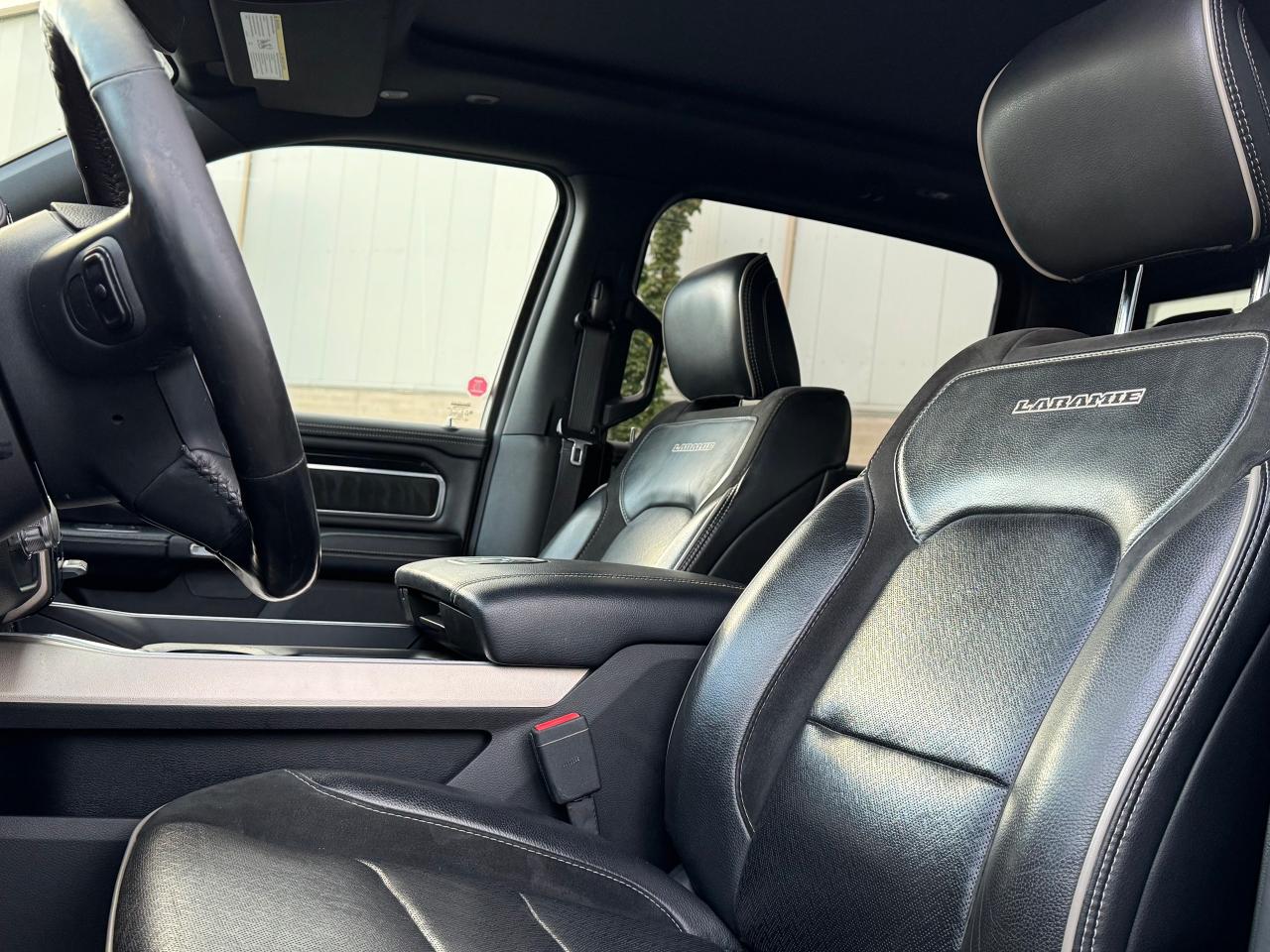 2019 RAM 1500 Laramie **MOON ROOF** - Photo #32