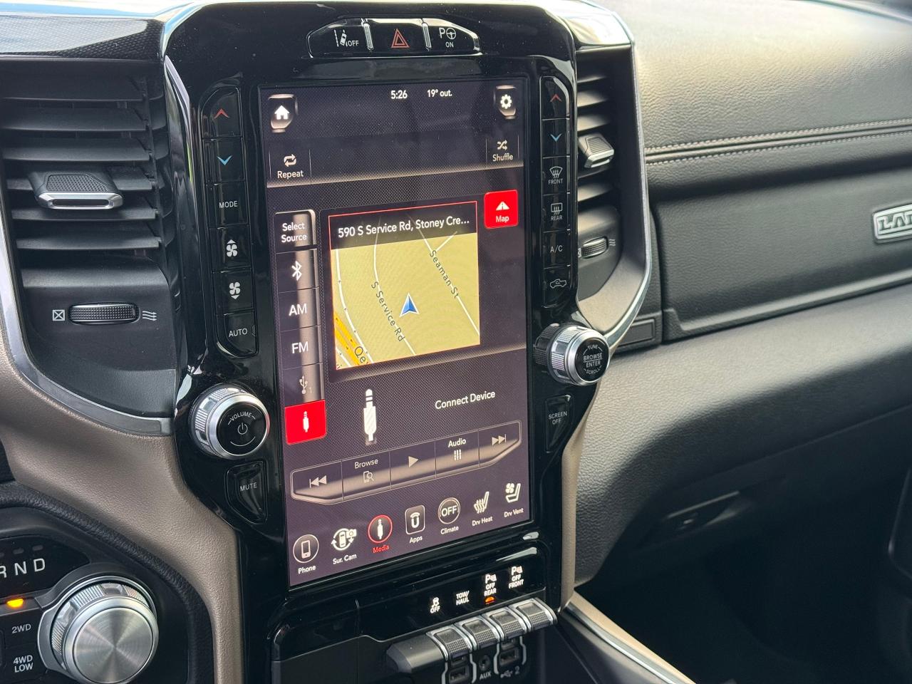 2019 RAM 1500 Laramie **MOON ROOF** - Photo #24