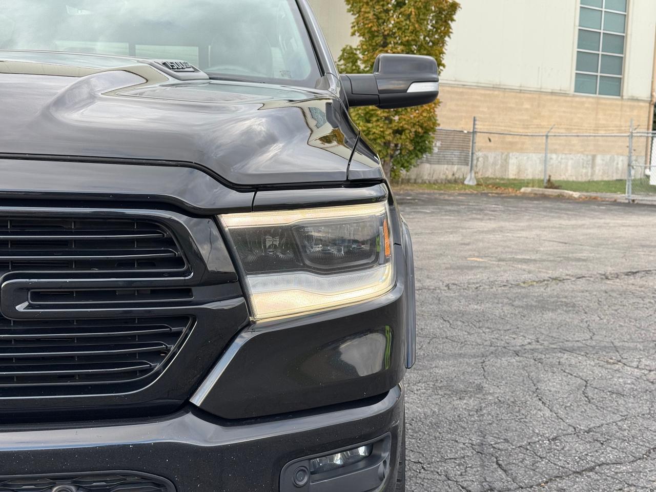 2019 RAM 1500 Laramie **MOON ROOF** - Photo #11