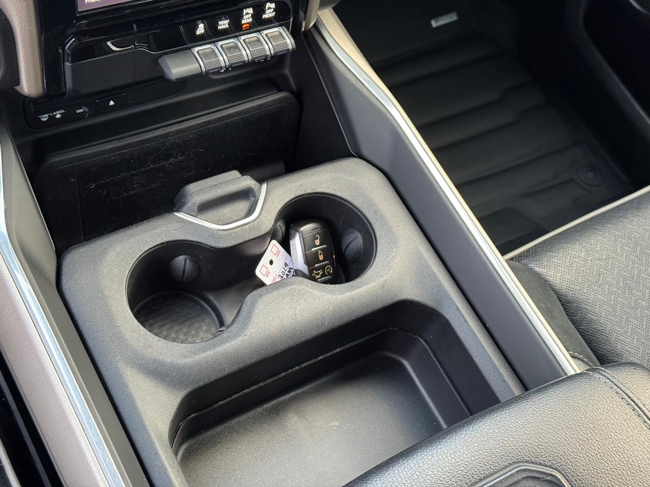 2019 RAM 1500 Laramie **MOON ROOF** - Photo #26