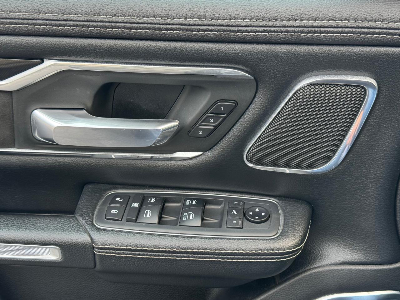2019 RAM 1500 Laramie **MOON ROOF** - Photo #29