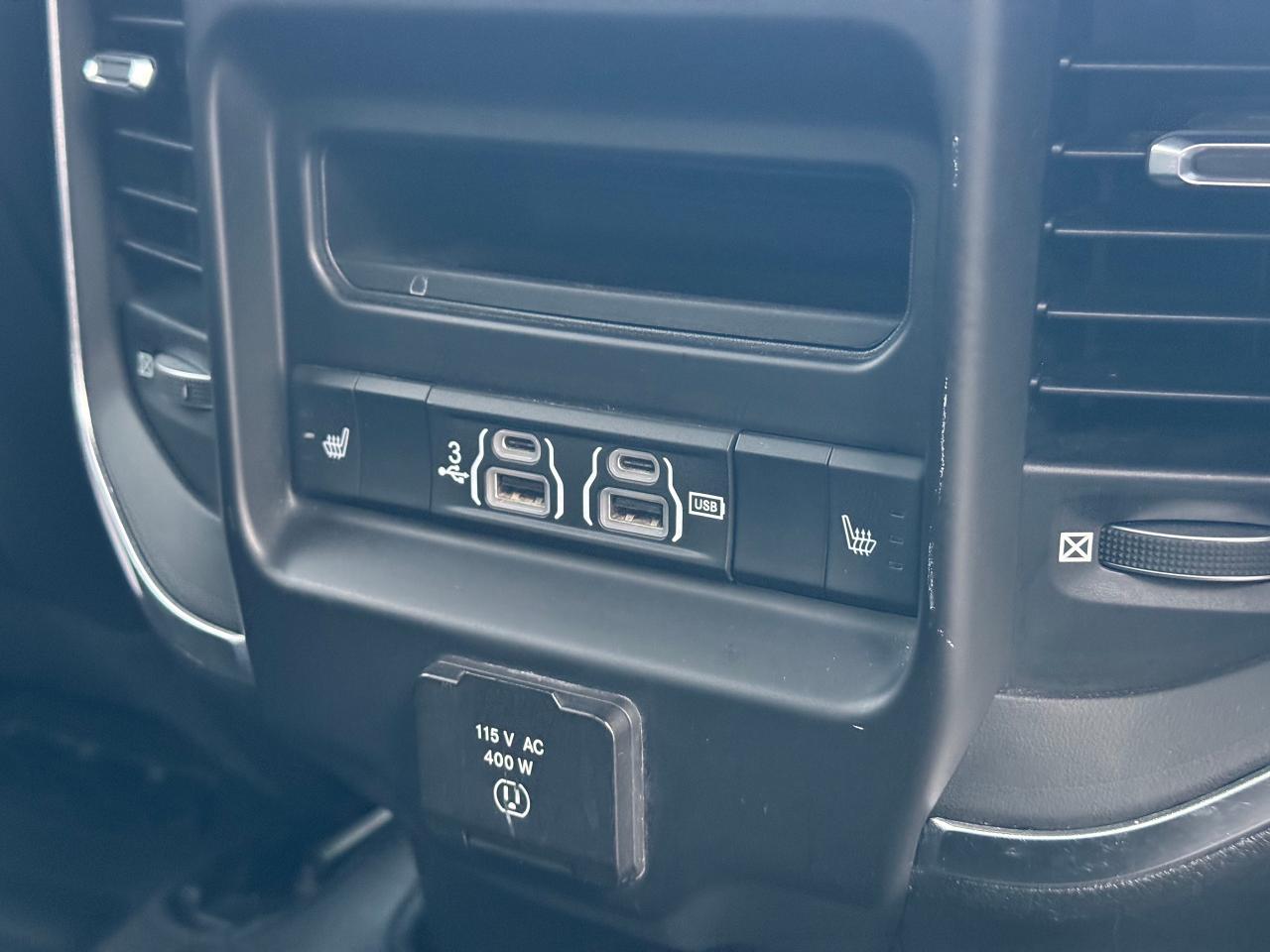 2019 RAM 1500 Laramie **MOON ROOF** - Photo #36
