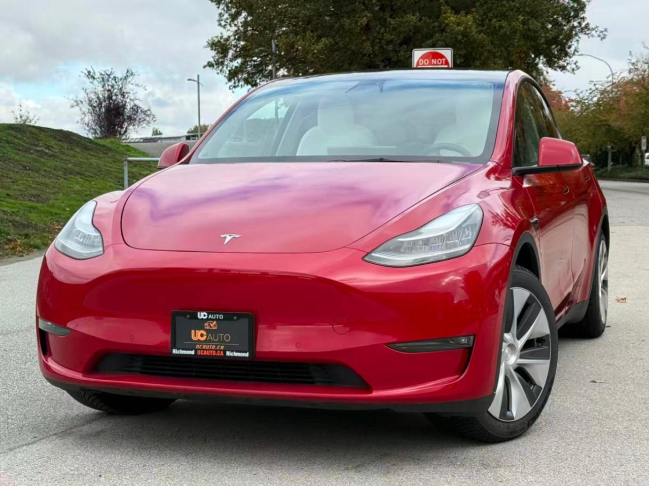 Used 2021 Tesla Model Y STANDARD RANGE/ 7 SEATER/ CLEAN TITLE/ BC LOCAL for sale in Richmond, BC