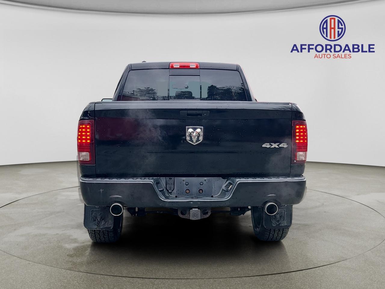 2013 RAM 1500 SPORT - Photo #4