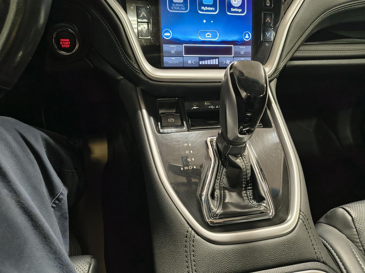 2021 Subaru Outback LIMITED Photo0