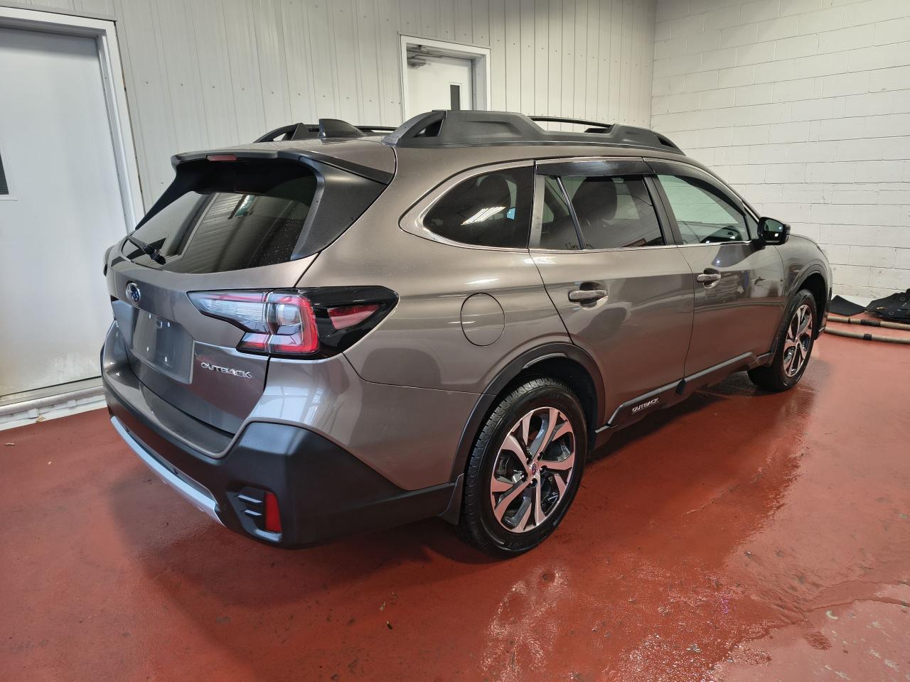 2021 Subaru Outback LIMITED Photo0