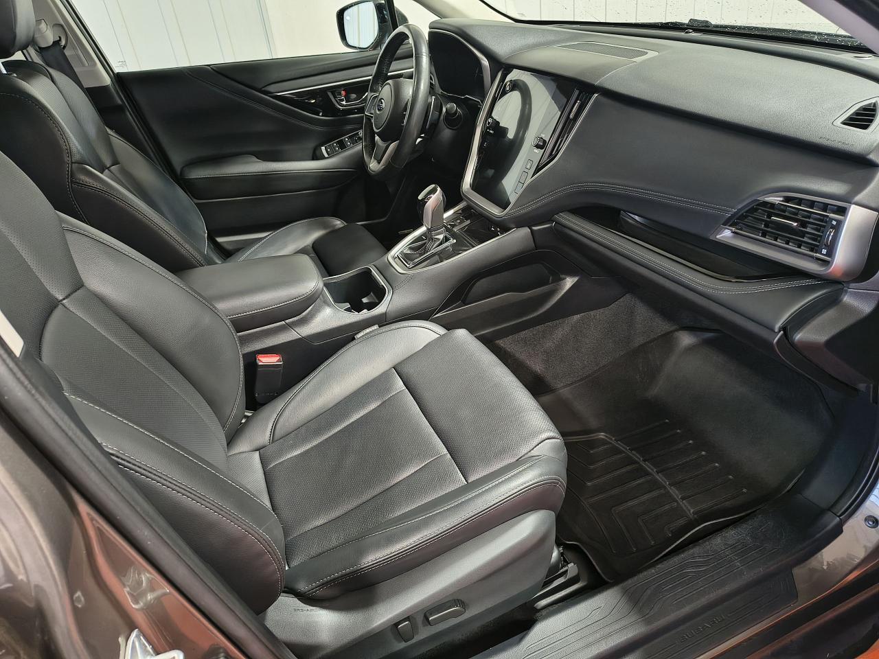 2021 Subaru Outback LIMITED Photo0